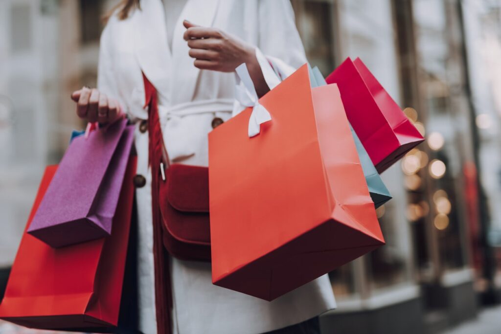 RETAIL INFO SYSTEMS | 3 Ways to Prepare for the 2022 Holiday Season